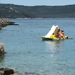 شقة Maslina Božava