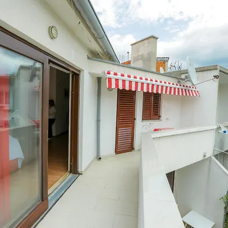 Maslina Apartment Bozava
