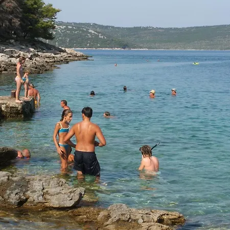 شقة Maslina Božava