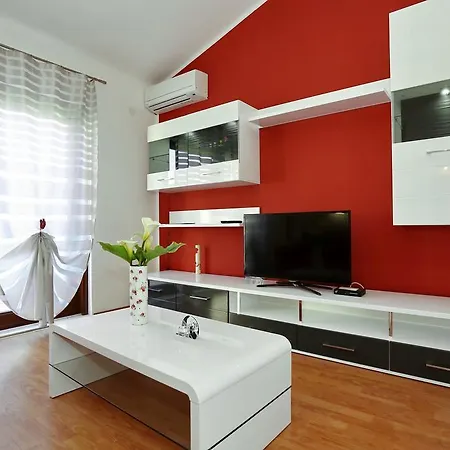 Apartment Maslina Bozava