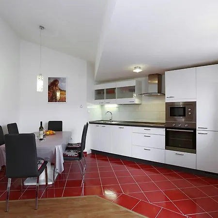 Apartment Maslina Bozava