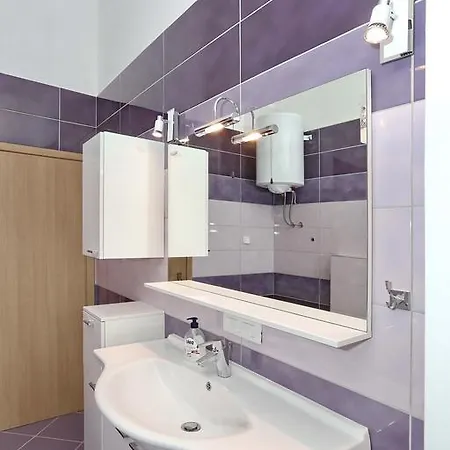 Apartment Maslina Bozava